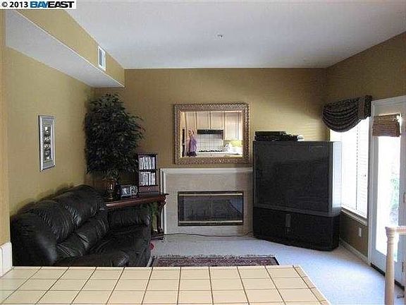 4th image of 2847 Montair Way
