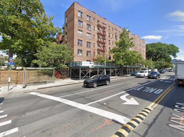 141-05 Northern Boulevard image 3 of 25