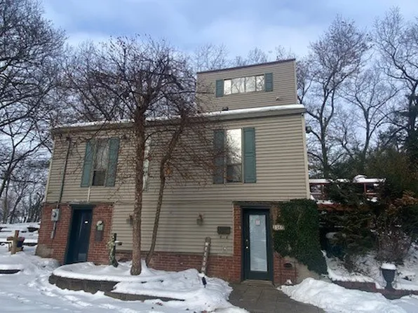1305 Wells Cir, Parkersburg, WV 26101