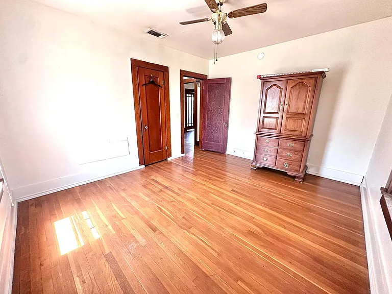 515 W Main St — Photo 11
