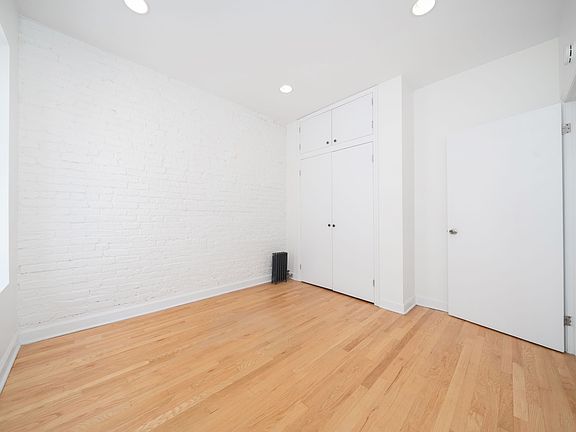 5th image of 57 W 106th St APT 4A