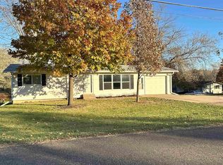 1616 S 7th St, Oskaloosa, IA 52577
