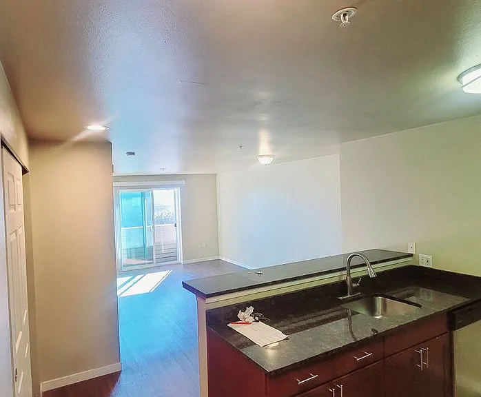 Avalon West Apartments — Photo 13