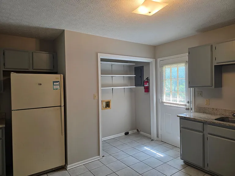 107 Oliver Street — Photo 5