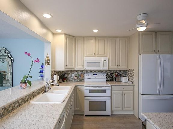 5th image of 293 Sherwood Dr #293