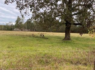 3 Henry White Rd, Albany, LA 70711