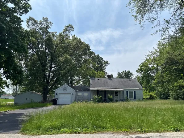 1721 W Rock Springs Rd, Decatur, IL 62521