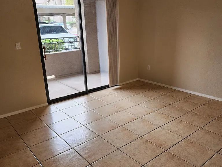 8250 N Grand Canyon Dr #1-1081 — Photo 14