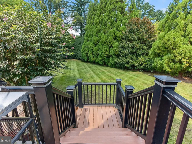 9864 Walker Glen Ct — Photo 5