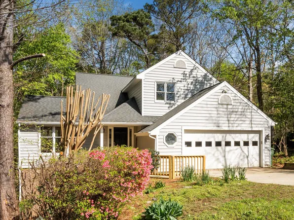 124 Ripley Ct, Cary, NC 27513