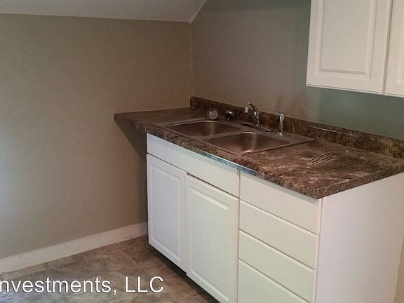 4th image of 3510 Nowland Ave 3510 B Nowland Ave