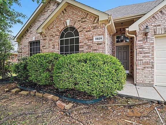 2nd image of 11829 Warbler Ln