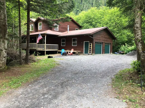 17850 Pt Stephens Spur Rd, Juneau, AK 99801