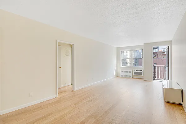 Rented by CORE | media 1