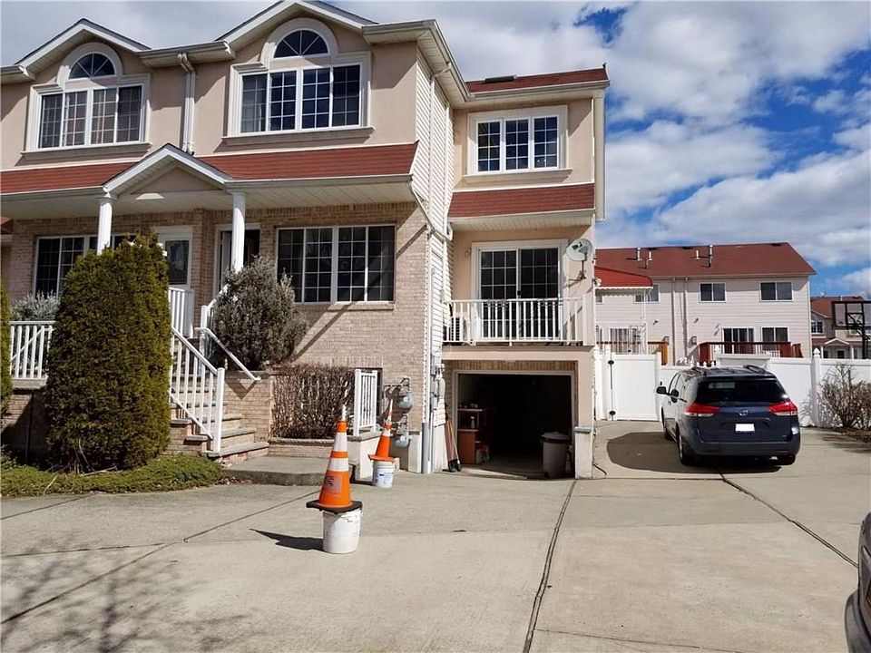 1st image of 207 Essex Dr