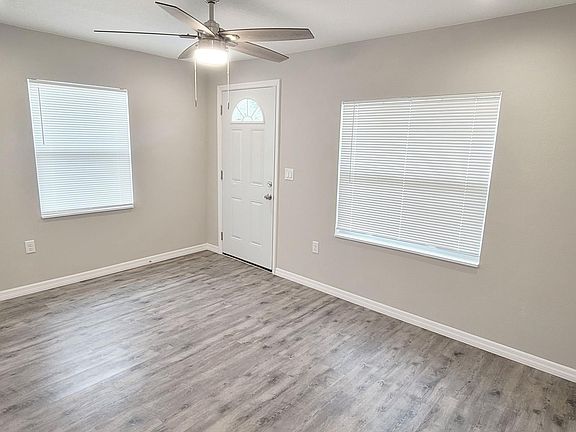 5th image of 1133 Auburn St