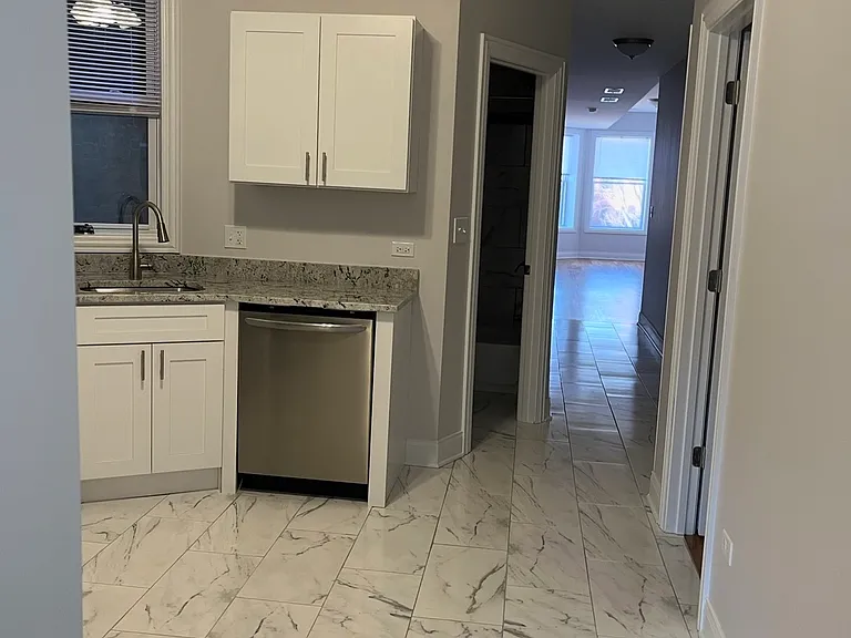 3711 N Sheffield Ave #3 — Photo 3