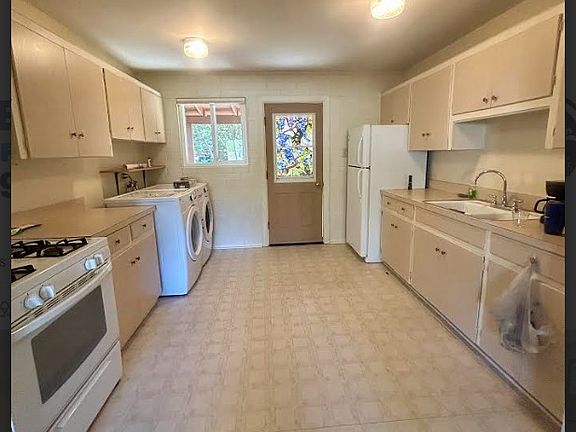 3rd image of 3406 Pima Dr APT 1