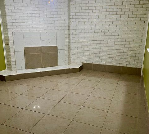 3rd image of 8372 Leamont Dr
