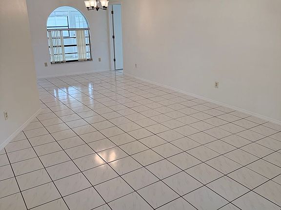 3rd image of 10114 Clairmel Ct