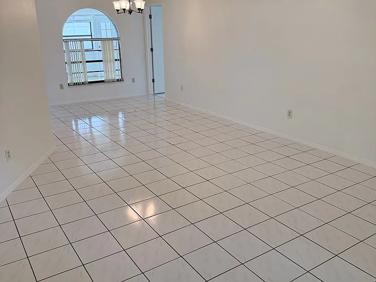 10114 Clairmel Ct — Photo 3