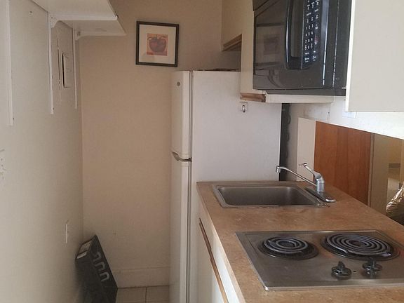 3rd image of 60 Strawberry Hill Ave Unit 910