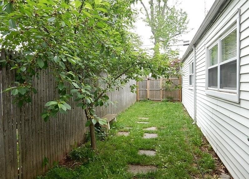 2nd image of 358 W Inman Ave