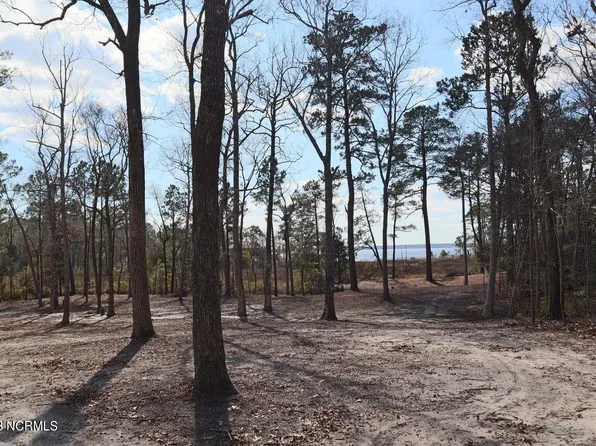 401 Elizabeth Road, Arapahoe, NC 28510