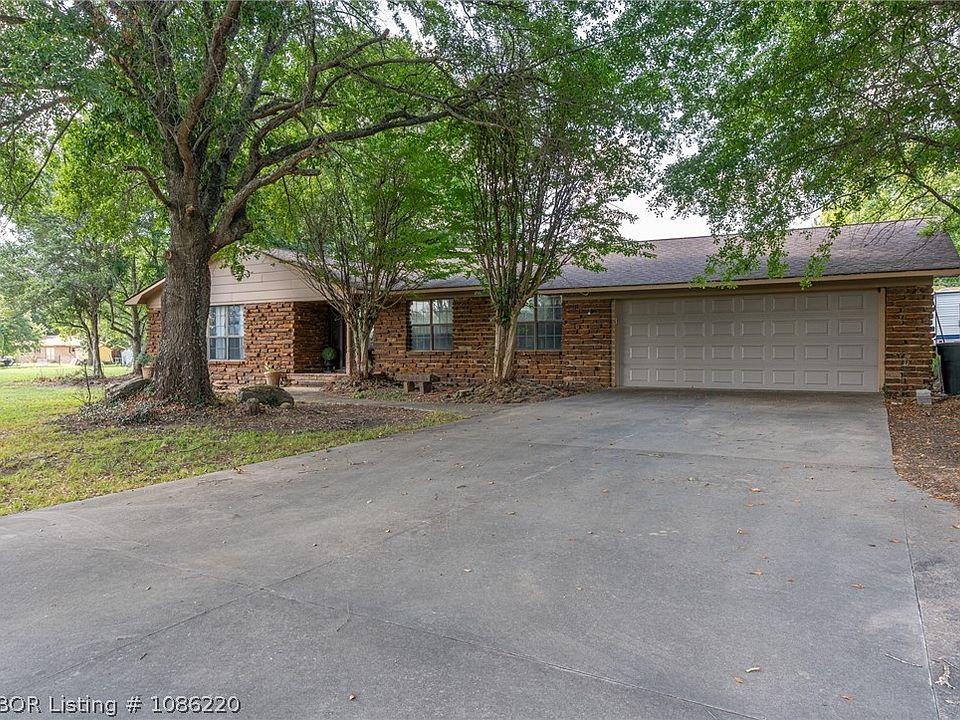 1st image of 101 Schwartz Dr