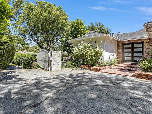 4th image of 4936 Matula Dr