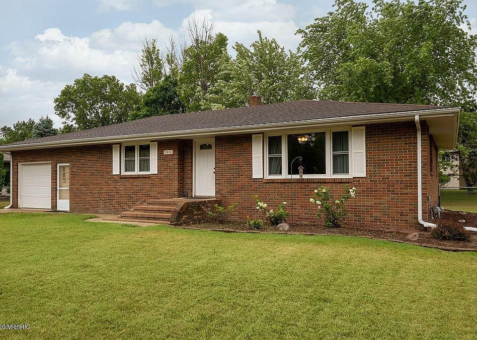 1st image of 2414 Shoreham Dr