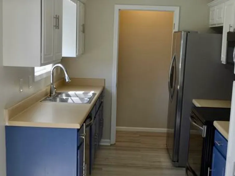 1104 Connemara Way — Photo 7
