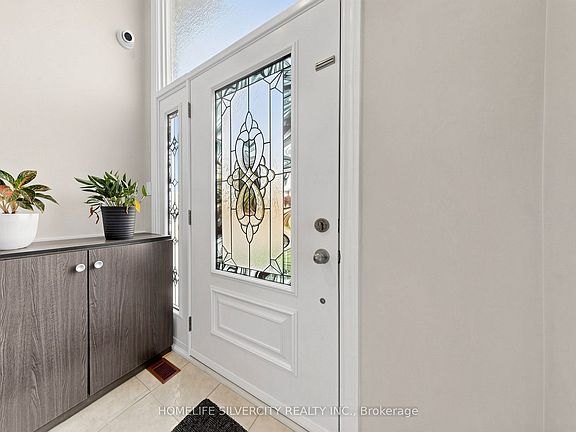 5th image of 3126 Redbank Cres
