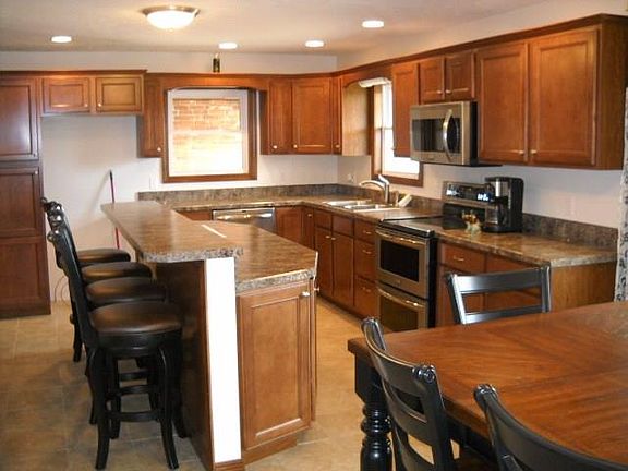 3rd image of 8264 N County Road 250 E