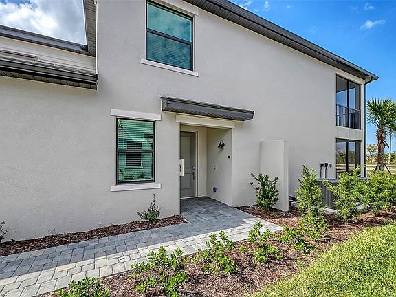 3rd image of 5624 Summit Pointe Cres #104