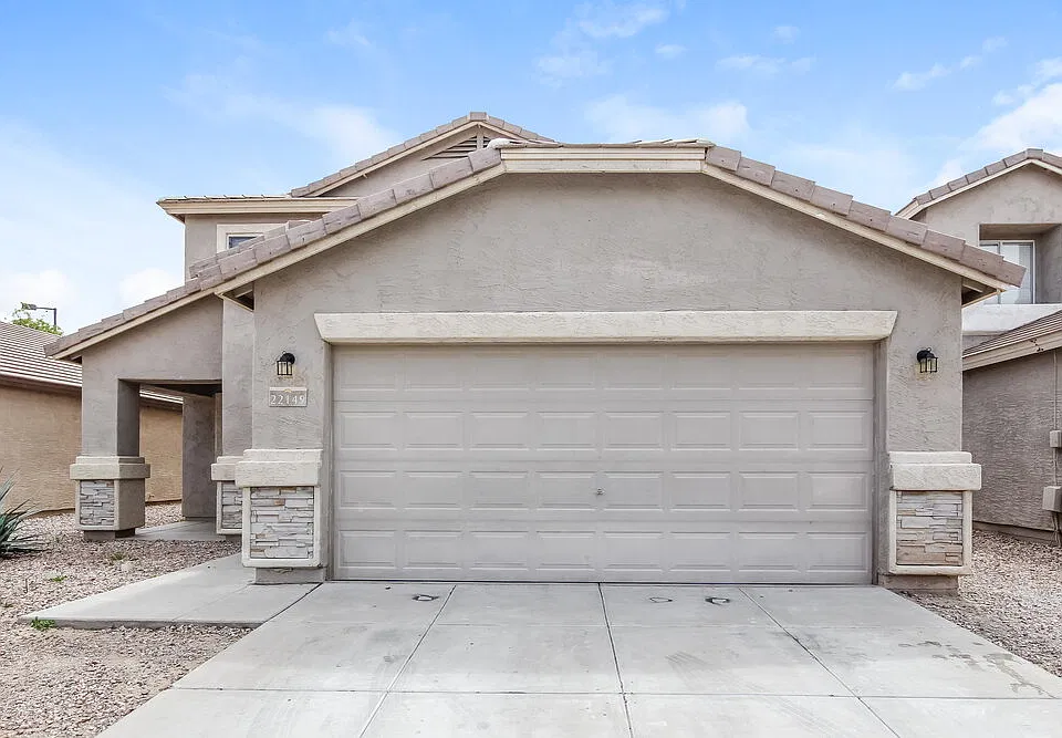 22149 W Sonora St
