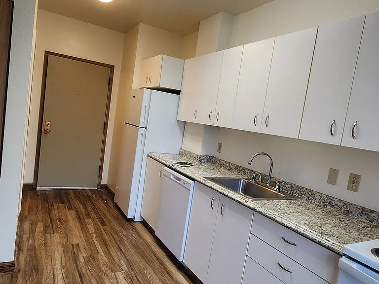 Monte Cristo Hotel Apartments — Photo 35