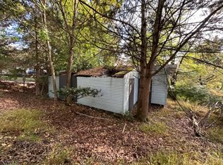 3 Overlook Dr, High Bridge, NJ 08829