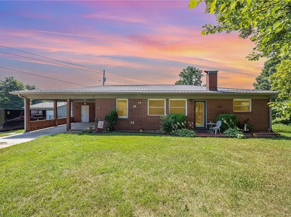 164 Dogtrot Rd, Mocksville, NC 27028