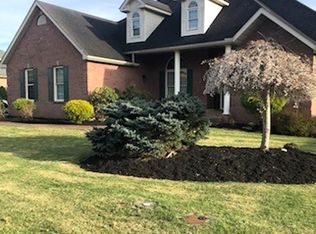 3713 Cambridge Dr, Hurricane, WV 25526