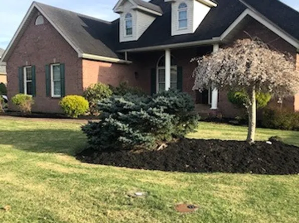 3713 Cambridge Dr, Hurricane, WV 25526