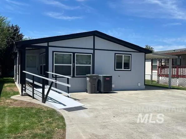 2115 6th Ave Trailer 27, Clarkston, WA 99403