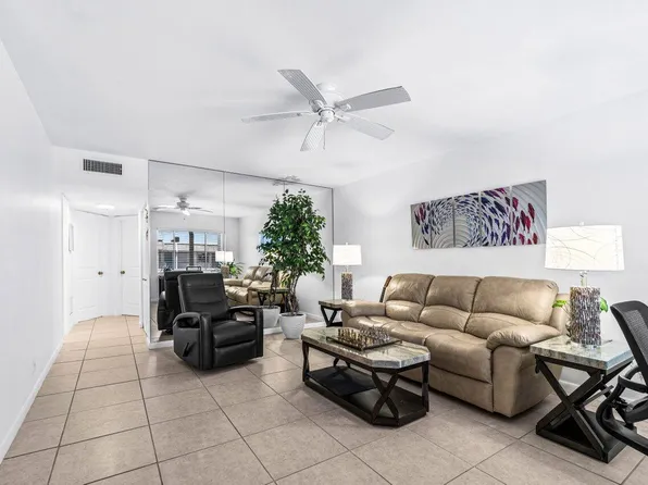 3240 Lake Osborne Drive #205, Lake Worth Beach, FL 33461