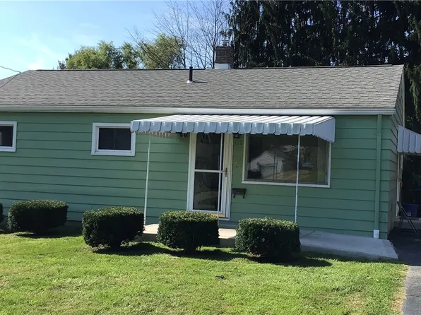 422 Patton Ave, Farrell, PA 16121