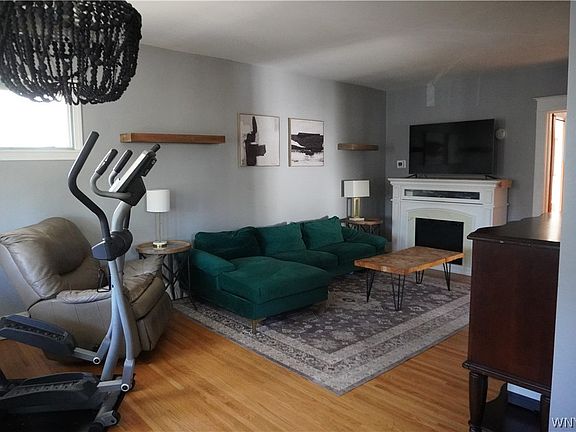2nd image of 116 Grove St
