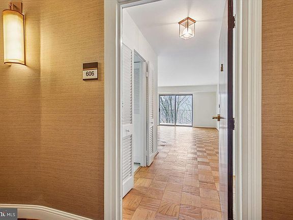 3rd image of 9039 Sligo Creek Pkwy APT 606