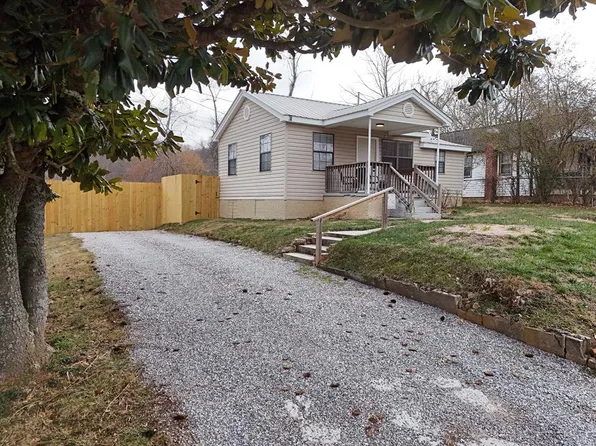 78 Hood St, Blairsville, GA 30512