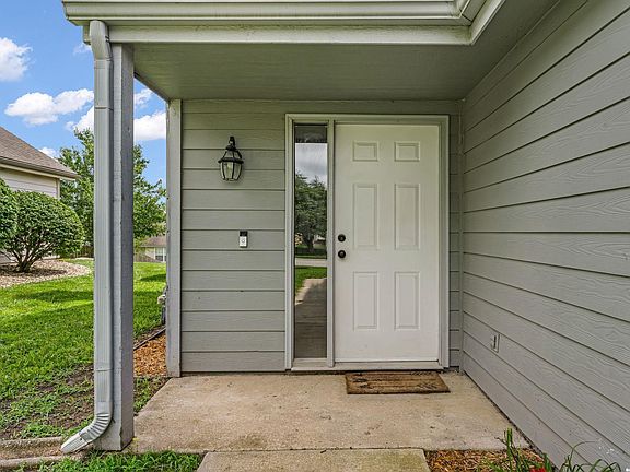 3rd image of 4929 Stoneback Pl
