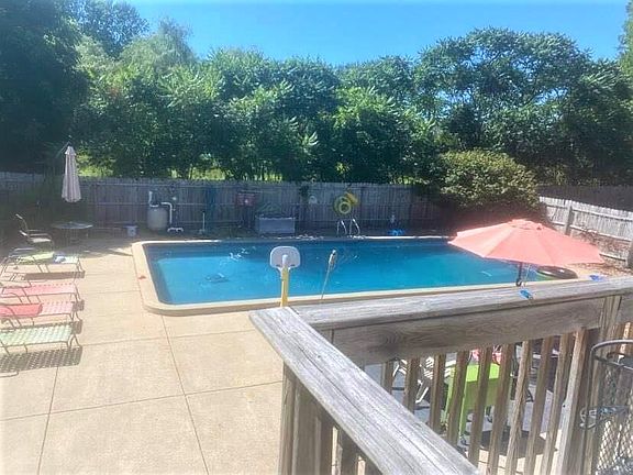 4th image of 925 Kusterer Dr NW