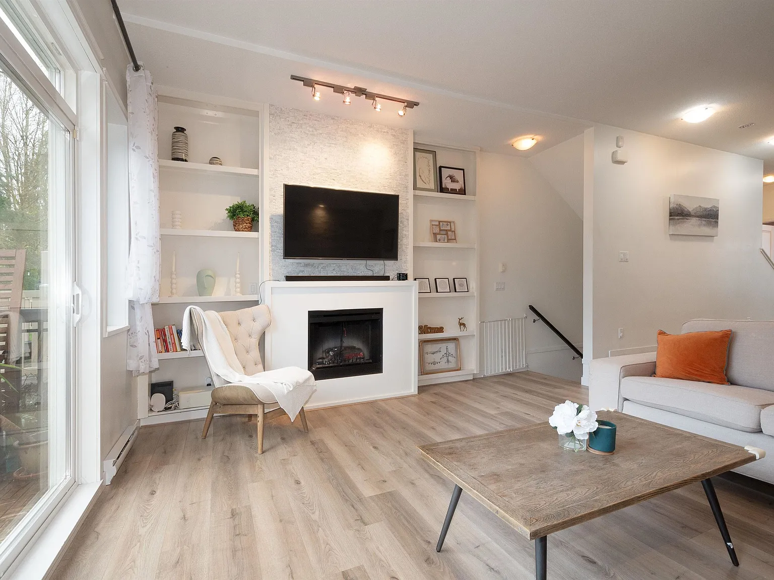 3 bed, 1500 sqft, $4,100 — Photo 4